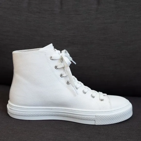 Stuart Weitzman Limited Edition Ollie Bootie Heart Sneakers June 2021