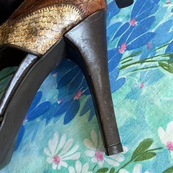 Stuart Weitzman Mixed Leather Tuxedo Lace Up Heels - 8 M (?)