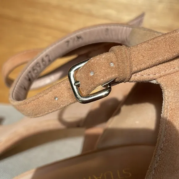 Stuart Weitzman Nearly Nude Dolce Suede Heels