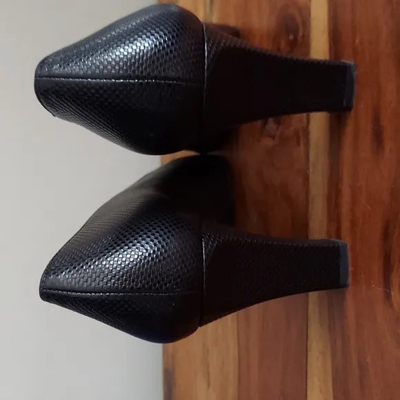 Stuart Weitzman Ossarah Chex Calf Heels Black Size 10.5 AA Can Fit 10 A