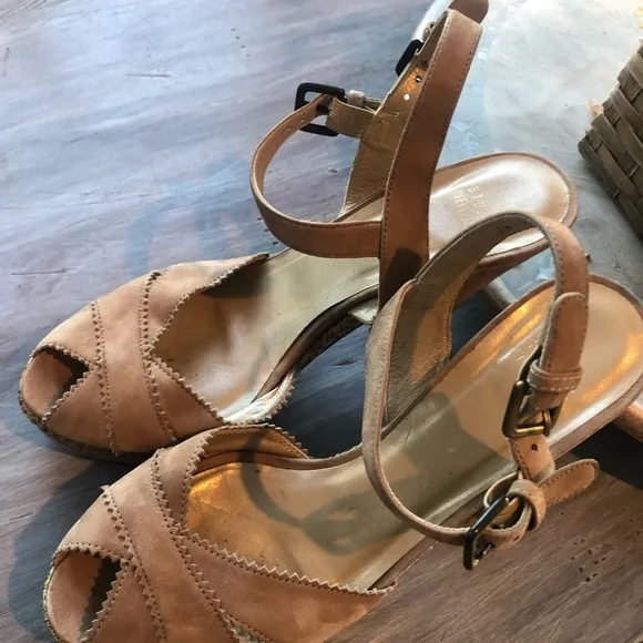 Stuart Weitzman ... Swede high sandal