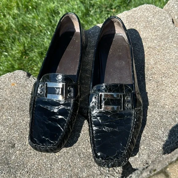 STUART WEITZMAN~Women's~Embossed~ Black~Caiman~Crocodile Leather~Loafer~Sz. 9~BR