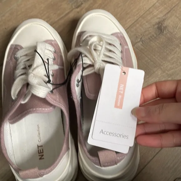 Stylish Rosy Pink purple and White Women's platform Sneakers size 37 / size 6.5