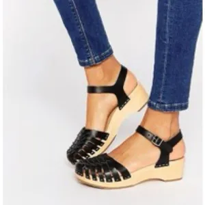 Swedish Hasbeens Black Women's Sandals Sz 9