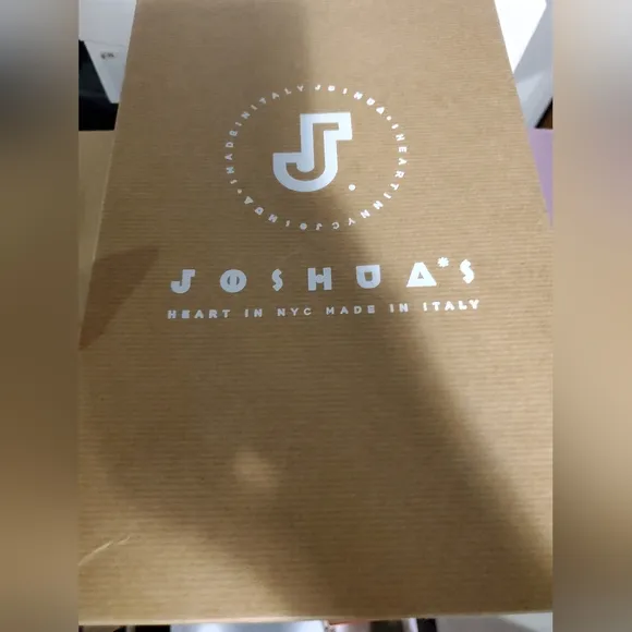 Sz 35 NIB Joshua printed sneakers
