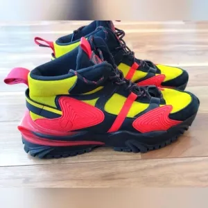 Sz 9 java red &amp; black boots