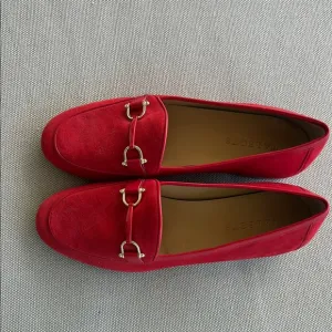 TALBOTS Women's Red Loafers new without tags size 8