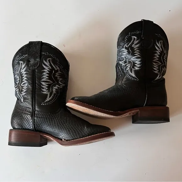 Tanner Mark Python Prink Black Western Youth Boots | Size: 12