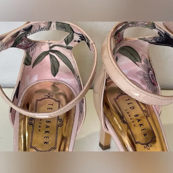 Ted Baker Women's Sharlot Ankle Strap Sandals Heels in Lifjt Pink Size 8.5