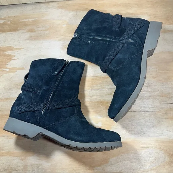 Teva Black Suede Ankle Boots Women’s Size 8