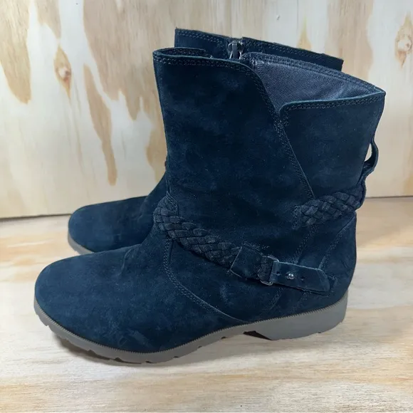 Teva Black Suede Ankle Boots Women’s Size 8