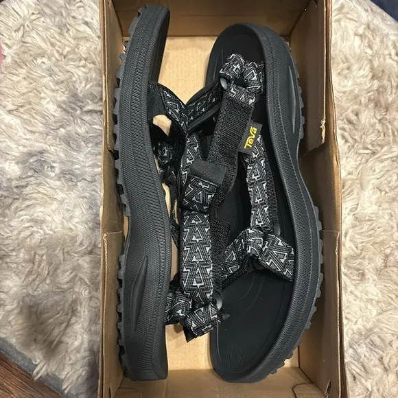 Teva |Men's Winstead Sandals | Size: 11