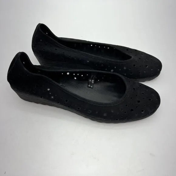 The Flexx Shoes Black Perforated Mini Wedge Slip On Womens Size US 9