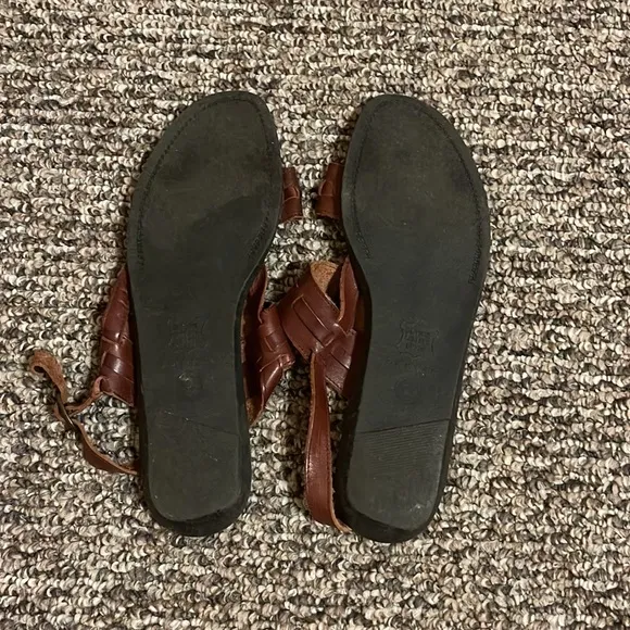 The Leather Collection woman’s sandals