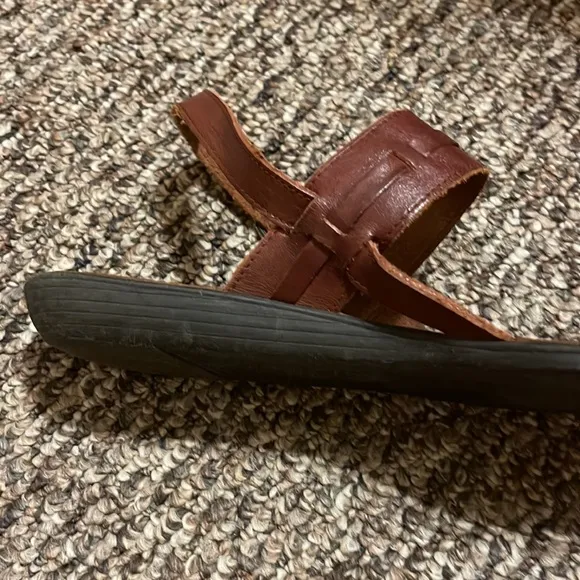 The Leather Collection woman’s sandals