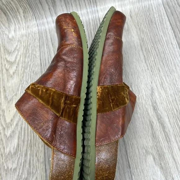 THINK! Slip on Leather Mules