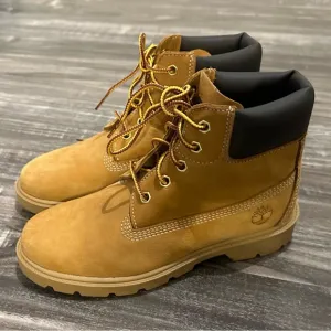Timberland boys boots, NWOT, size 2.5