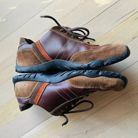 Timberland Brown and Orange Leather and Suede sneakers Size 9