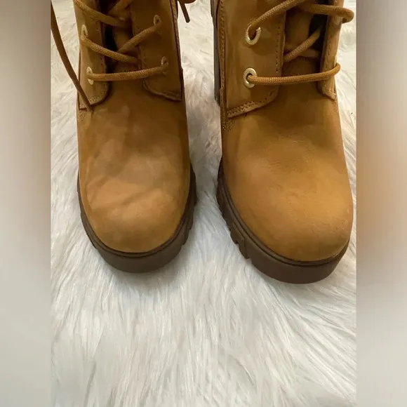 Timberland Women's Lana High Heel Wheat Leather Boots Size 9