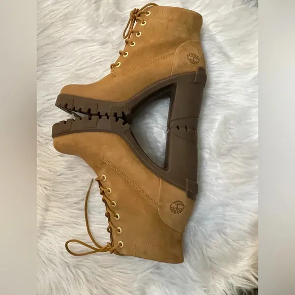 Timberland Women's Lana High Heel Wheat Leather Boots Size 9