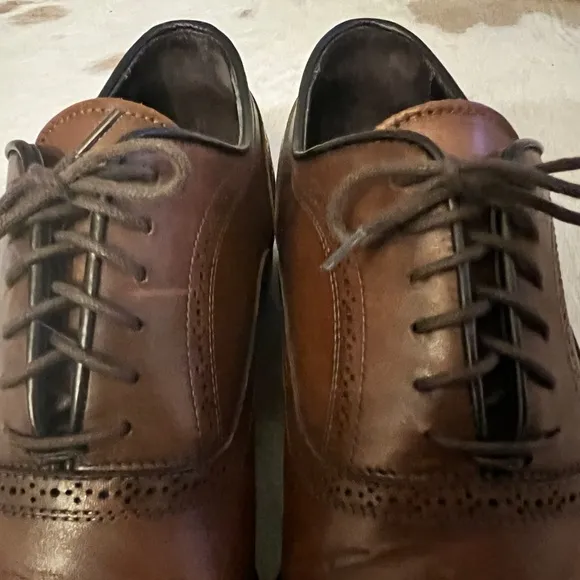 To Boot New York Connors Dark Brown Medallion Cap Toe Dress Shoes 10 1/2