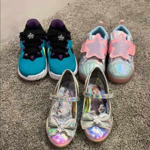 Toddler girls size 9 lot of 3 shoes
