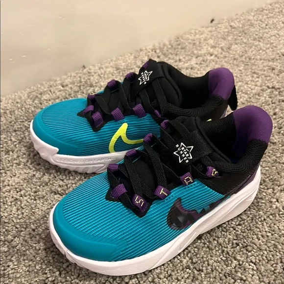 Toddler girls size 9 lot of 3 shoes
