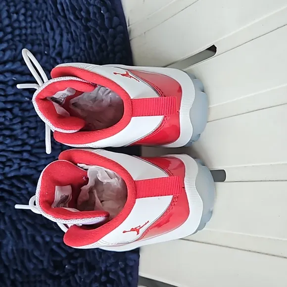 Toddler Jordan 11 cherry red