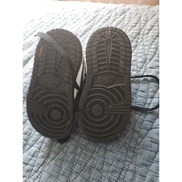 toddler Nike shoes size us 6C unisex