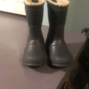 Toddler water boots