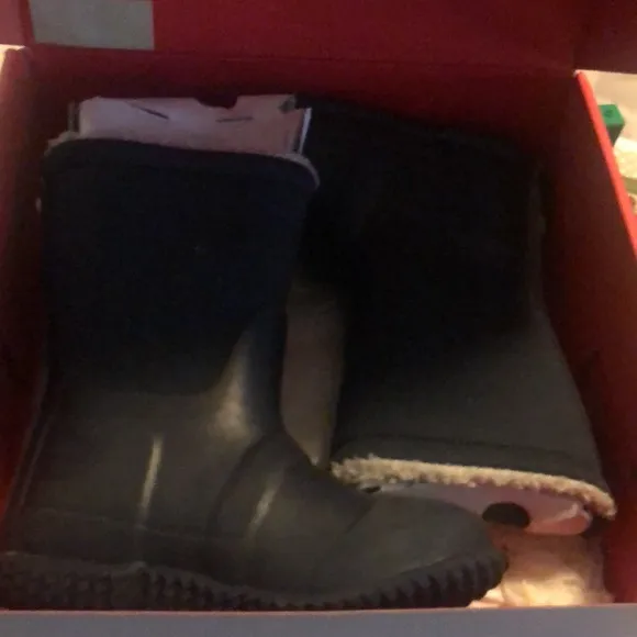 Toddler water boots