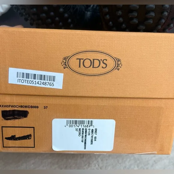 Tod's Heaven Logo Black Leather Driving  Women's Shoes, size 37, Us 7