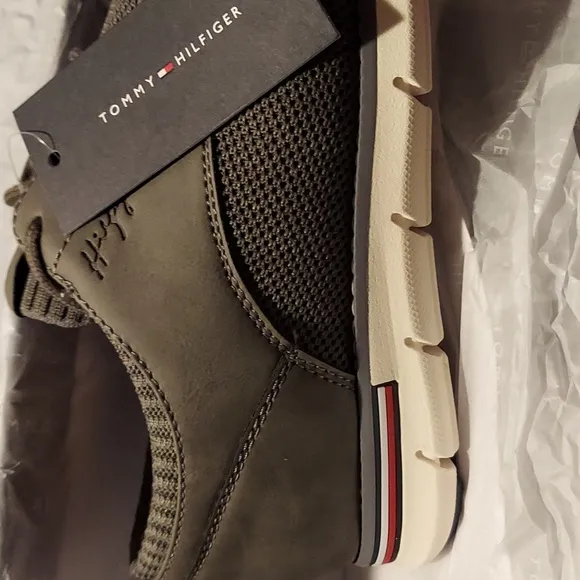 Tommy Hilfiger Men's Winner Casual Lace up Oxfords Men's Shoes