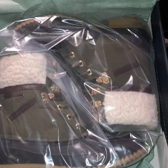 Tommy Hilfiger rain boots