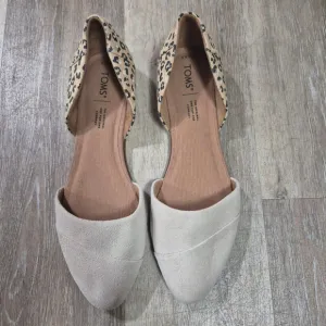 TOMS Flats Size 9.5 Beige Leopard Print