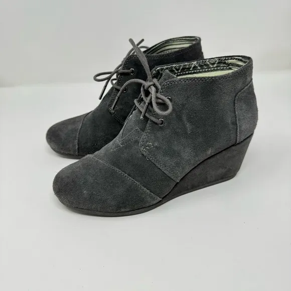 TOMS Suede Desert Lace Up Wedge Heels Booties Shoes Women's Size 8.5 Gray