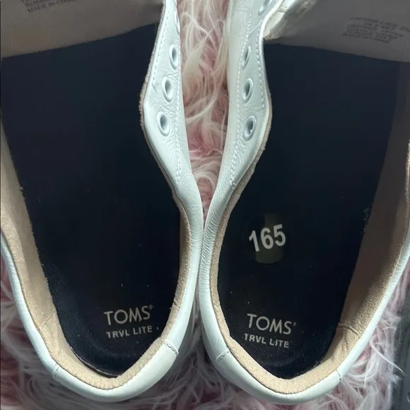 TOMS TRVL LITE White Sneakers