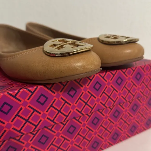 Tory Burch Caramel Pebbled Leather Gold T Logo Ballet Flats Shoes 6M