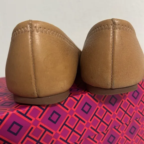 Tory Burch Caramel Pebbled Leather Gold T Logo Ballet Flats Shoes 6M