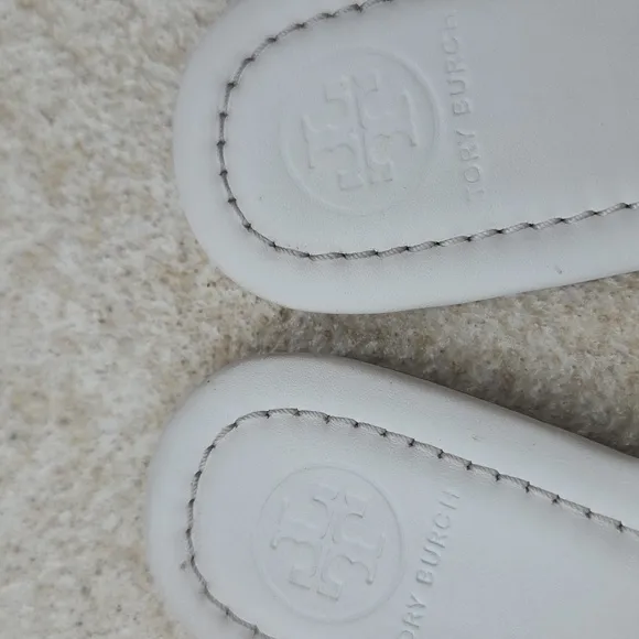 Tory Burch Elegant White Sandals with Gold Accents Size 7.5