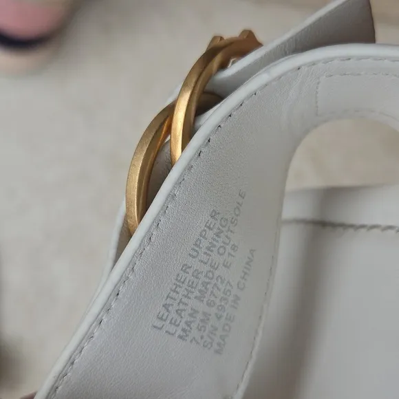 Tory Burch Elegant White Sandals with Gold Accents Size 7.5