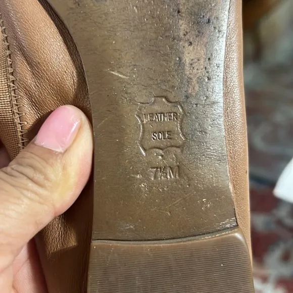 Tory Burch Flats size 7.5, pre loved 🥰