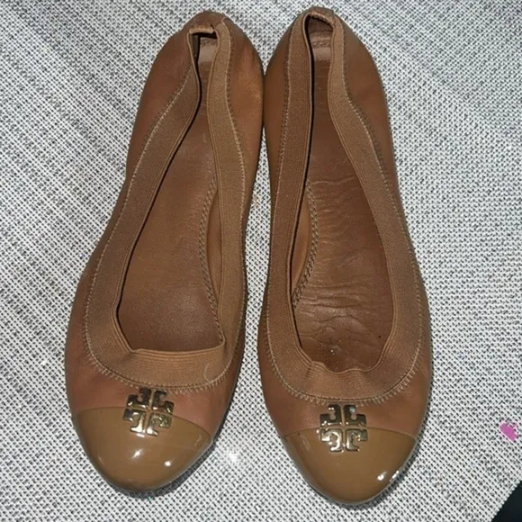 Tory Burch Flats size 7.5, pre loved 🥰