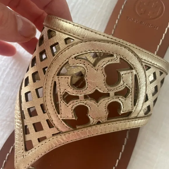 Tory Burch Sandals Gold Flats Sz 7