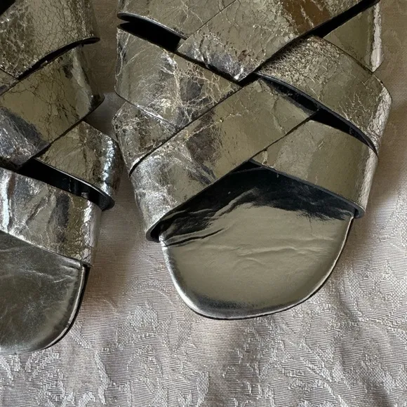 Tory burch sandals