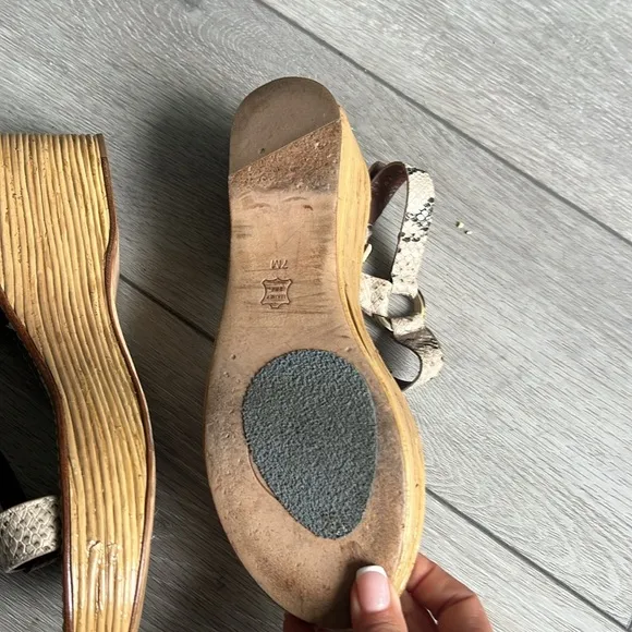 Tory Burch Snakeskin wooden platform Wedge Sandals size 7