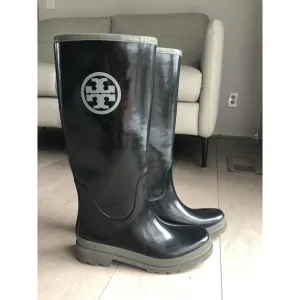 Tory Burch Tall Logo Black &amp; Gray Rubber Rain Boots Size 8