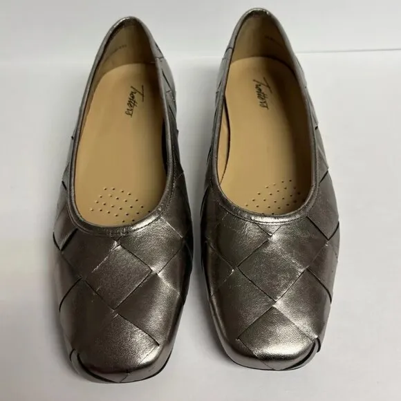 Trotters Women’s Hanny Ballet Flats Pewter, Size 10.5 M