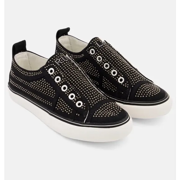 ❤️True Religion Women Aubrie Silver Stud Casual Shoes,Black/Silver new with tag