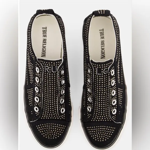 ❤️True Religion Women Aubrie Silver Stud Casual Shoes,Black/Silver new with tag